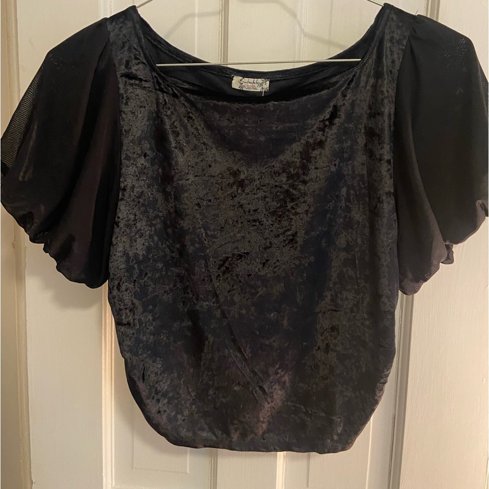 Free People midnight (black )mood, velvet crop top. New with tags